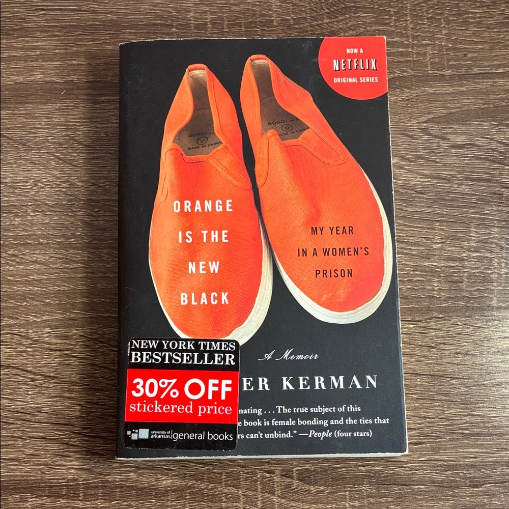 Used Orange IS THE NEW BLACK My Year in a Women's Prison by Piper Kerman PB 2011
